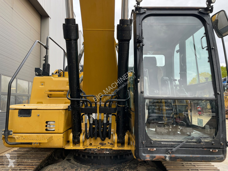 Pelle Caterpillar 320FL
