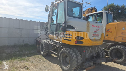 Pelle sur pneus Takeuchi