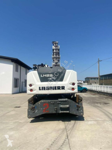Pelle sur pneus Liebherr