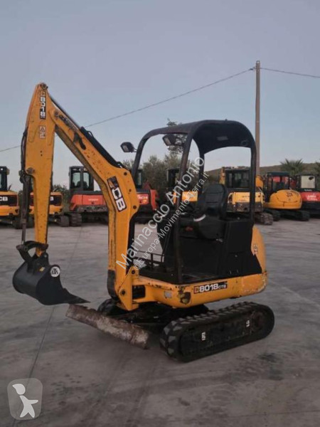 Excavadora JCB