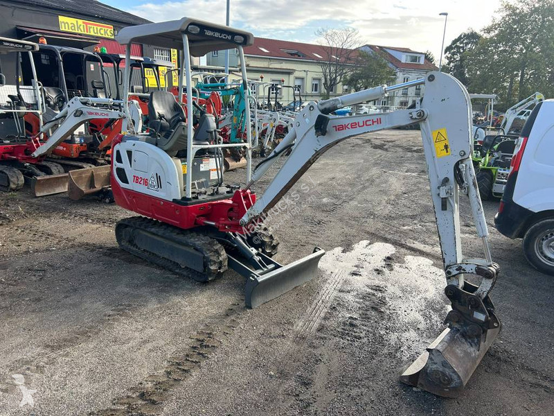 Pelle Takeuchi TB 216