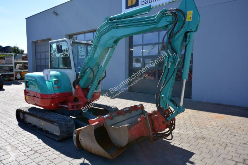 Escavadora Takeuchi