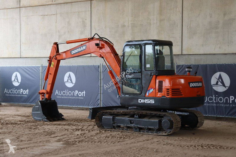 Pelle Doosan DH55