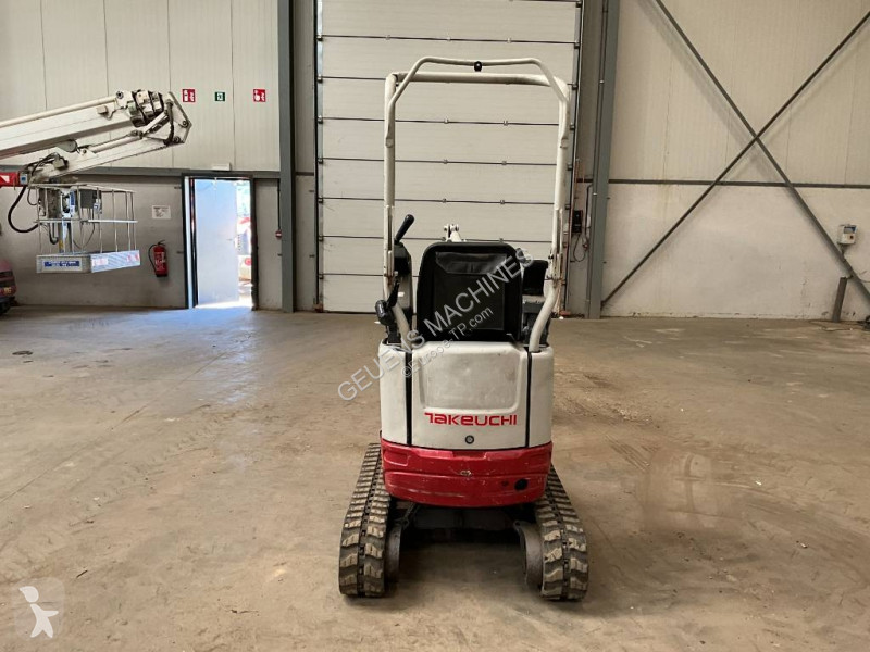 جرافة Takeuchi TB 210 R