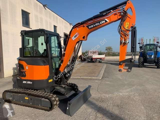 Pelle Develon DX35Z