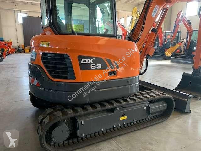 Pelle Develon DX63-3