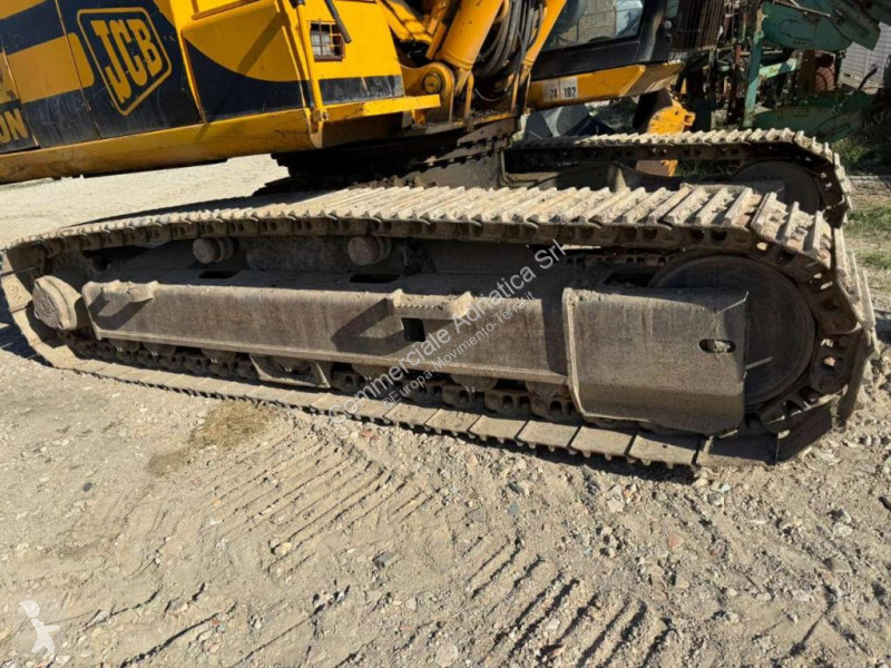 جرافة JCB 220