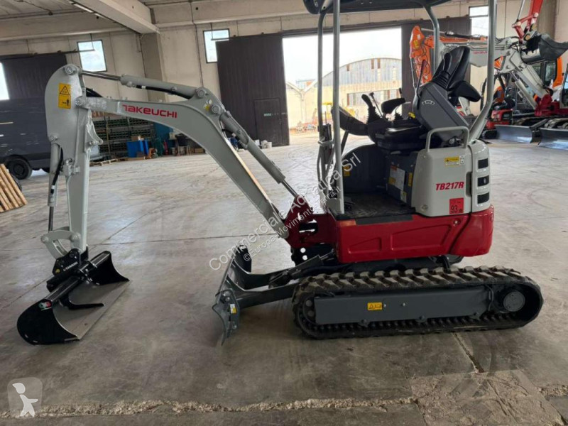 Pelle Takeuchi TB217-R