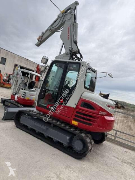 Pelle Takeuchi 1/2P E TB217R