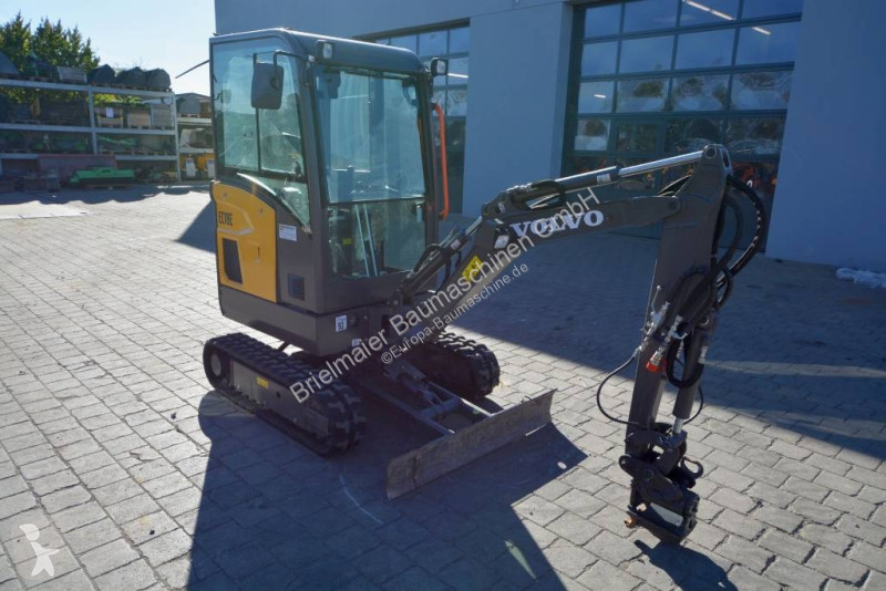 Pelle Volvo EC 18 E