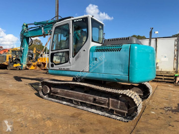 Pelle sur chenilles New Holland