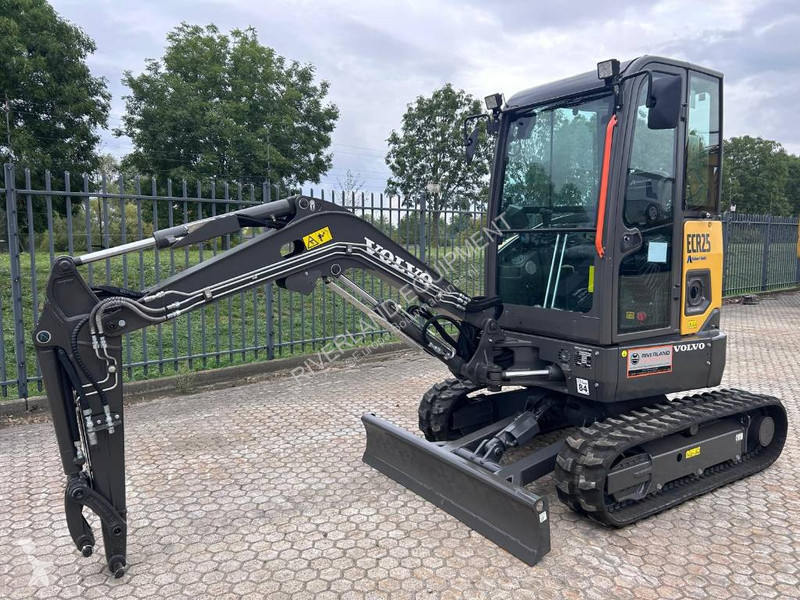 Pelle Volvo ECR25 Electric – 100% Electric...