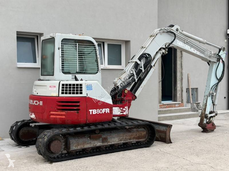 جرافة Takeuchi FR