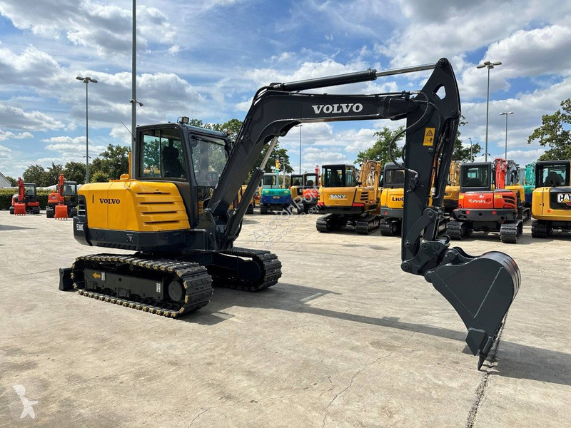 Pelle Volvo EC60C