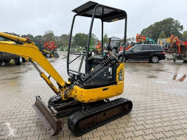 Багер Komatsu R3