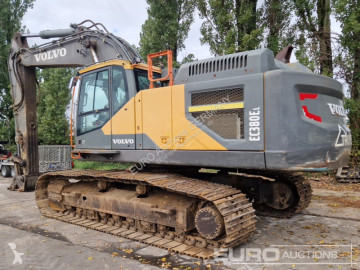 Pelle sur chenilles Volvo