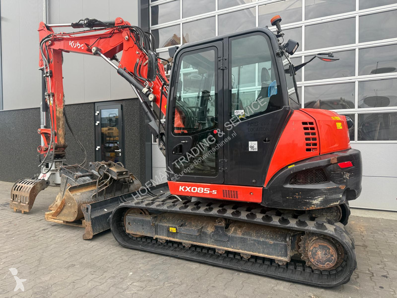 جرافة Kubota KX085-5