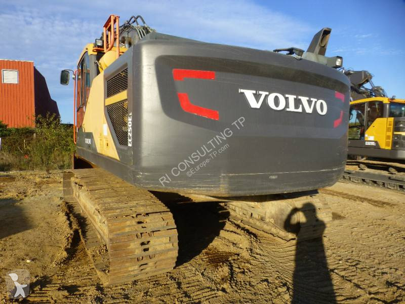 Pelle Volvo EC 250 EL