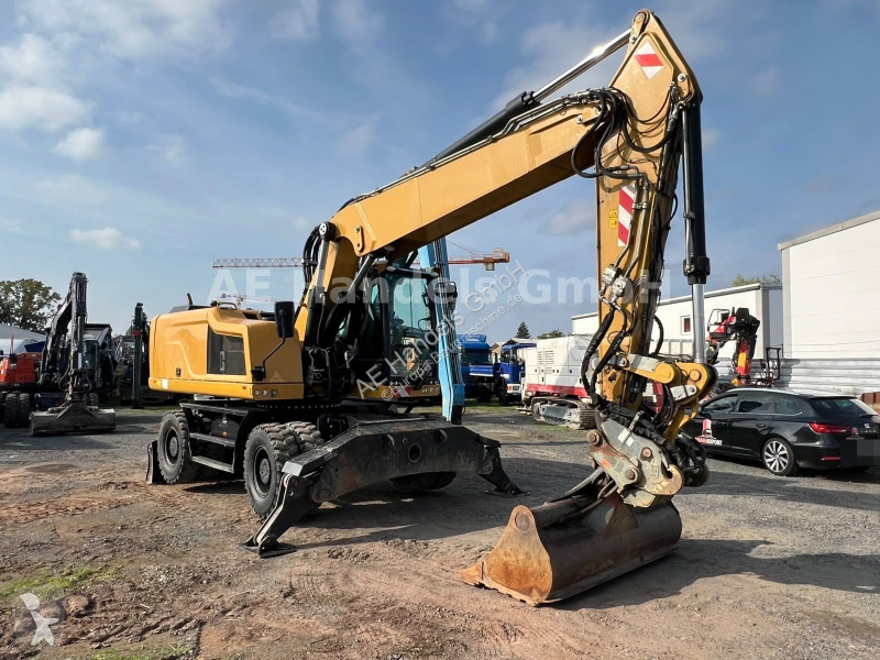Excavator Caterpillar F...