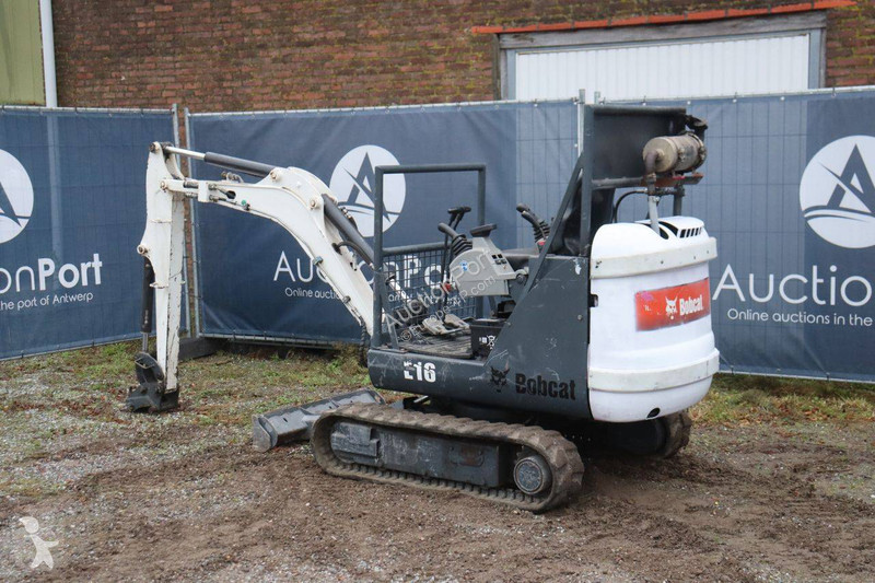 Багер Bobcat