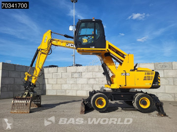 Pelle sur pneus JCB