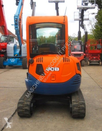 Mini pelle JCB