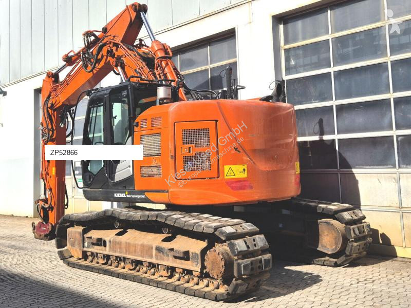 Багер Hitachi