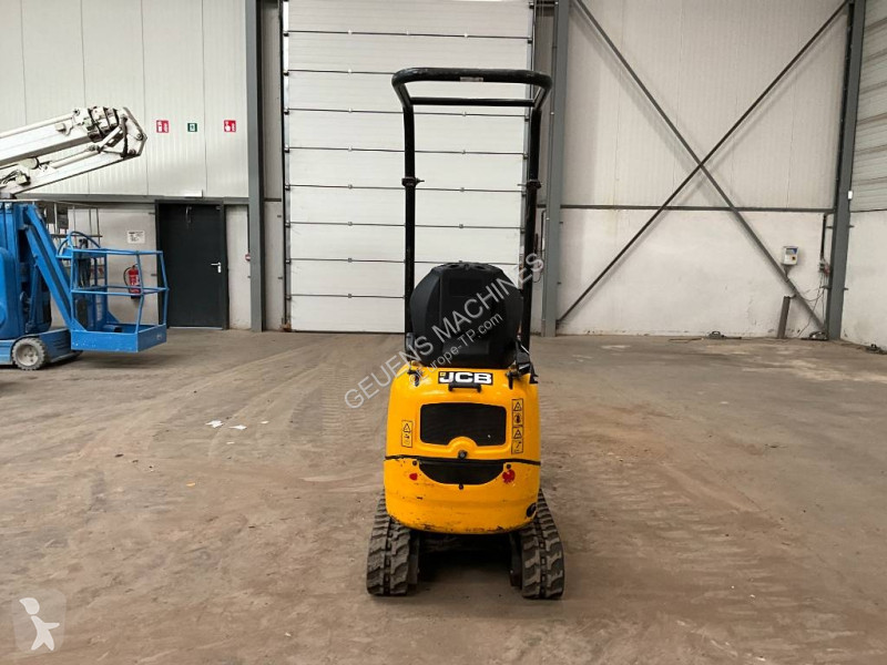 Багер JCB