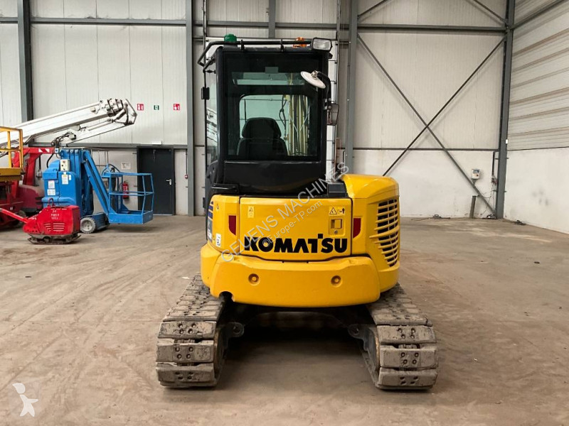 Багер Komatsu MR5
