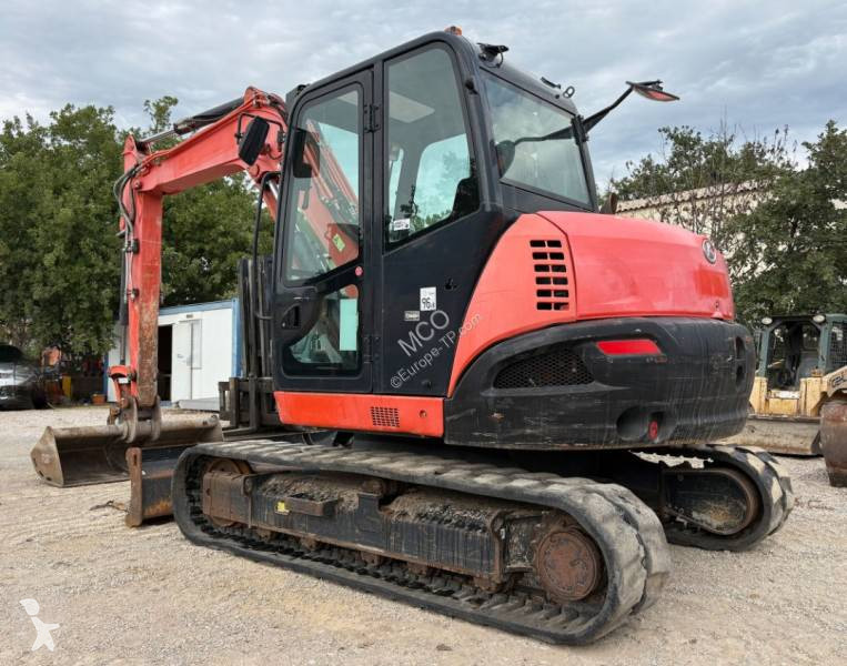 جرافة Kubota