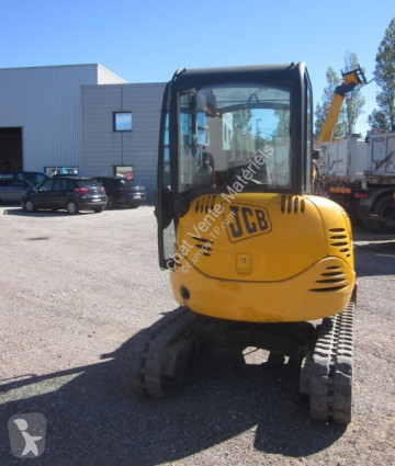 جرافة صغيرة JCB