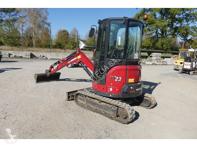 جرافة Yanmar VIO23-6