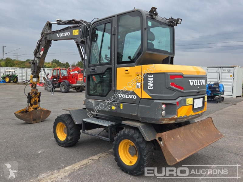 Багер Volvo EW60E