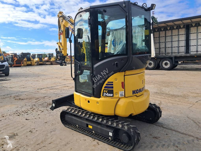Багер Komatsu PC24MR-5