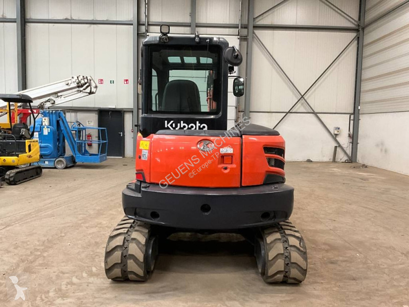 Багер Kubota 0574