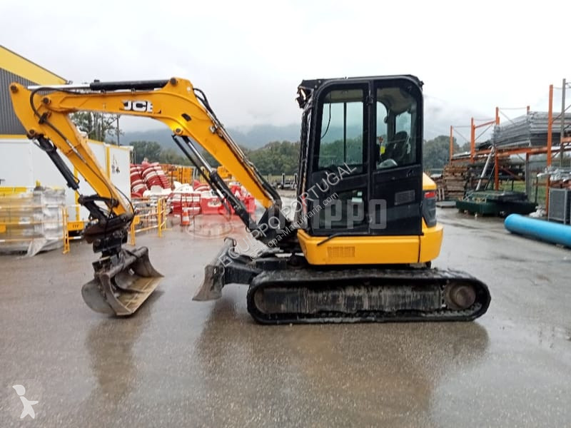 Escavadora JCB T3