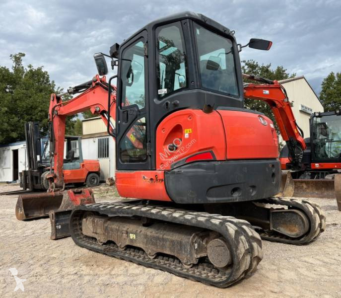 Багер Kubota