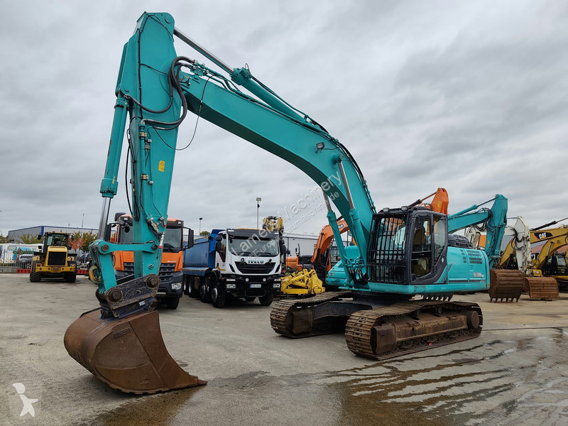 جرافة Kobelco SK350 NLC-9 .