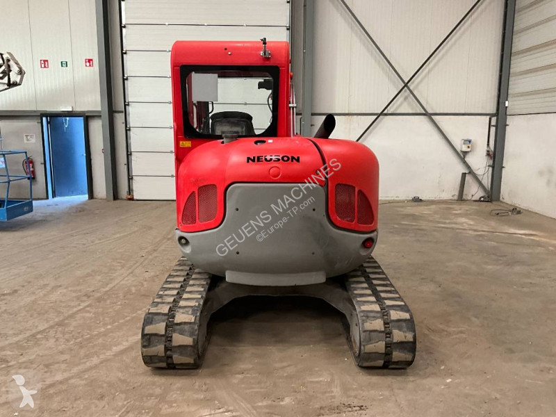 Багер Neuson EZ 53