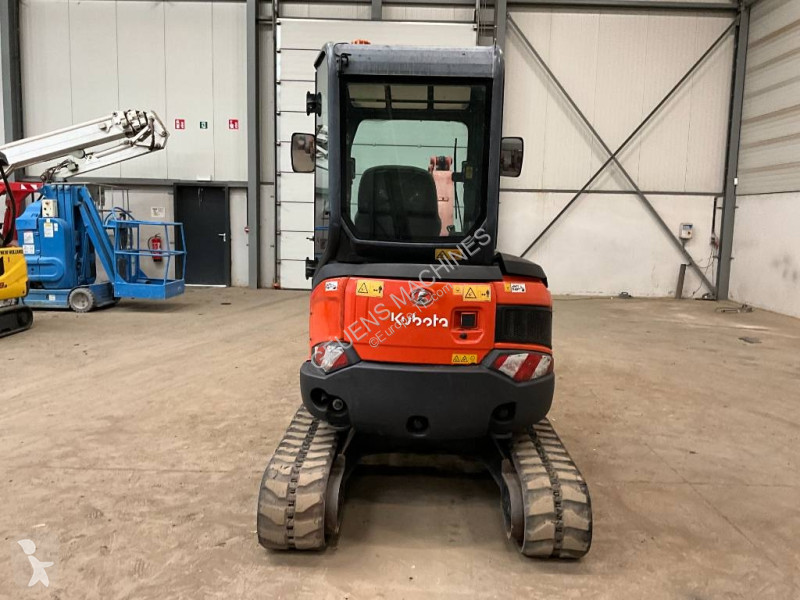 Багер Kubota 274