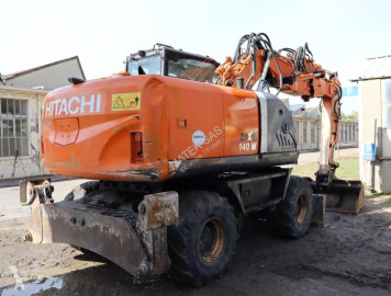 Колесен багер Hitachi