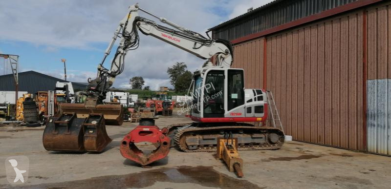 جرافة Takeuchi 2150