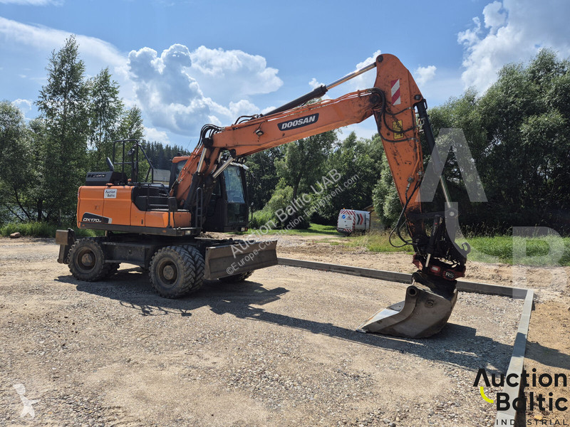 Багер Doosan W5