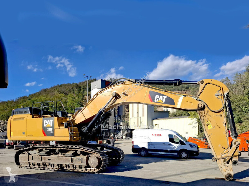 Graafmachine Caterpillar XE