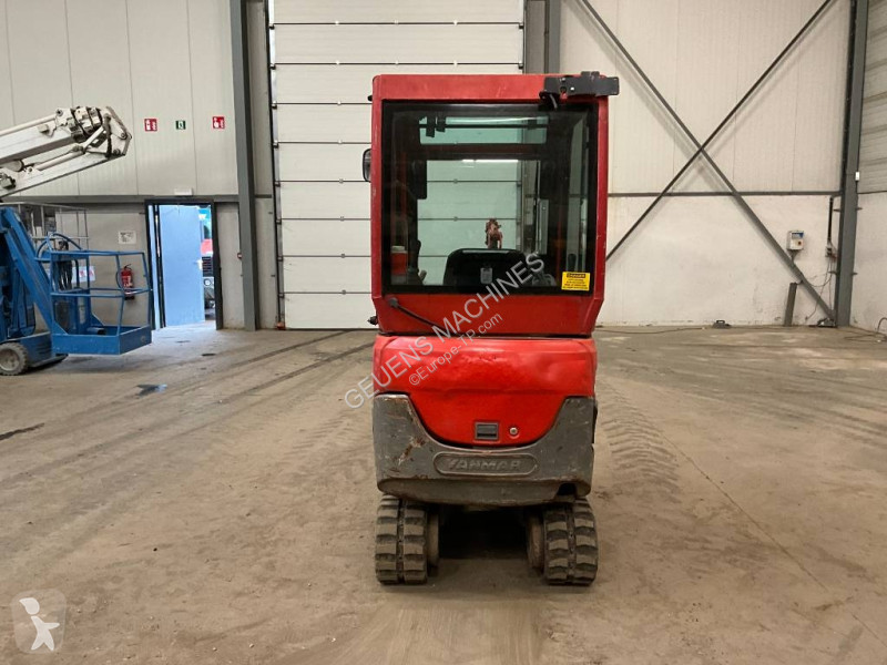 Escavadora Yanmar SV 16