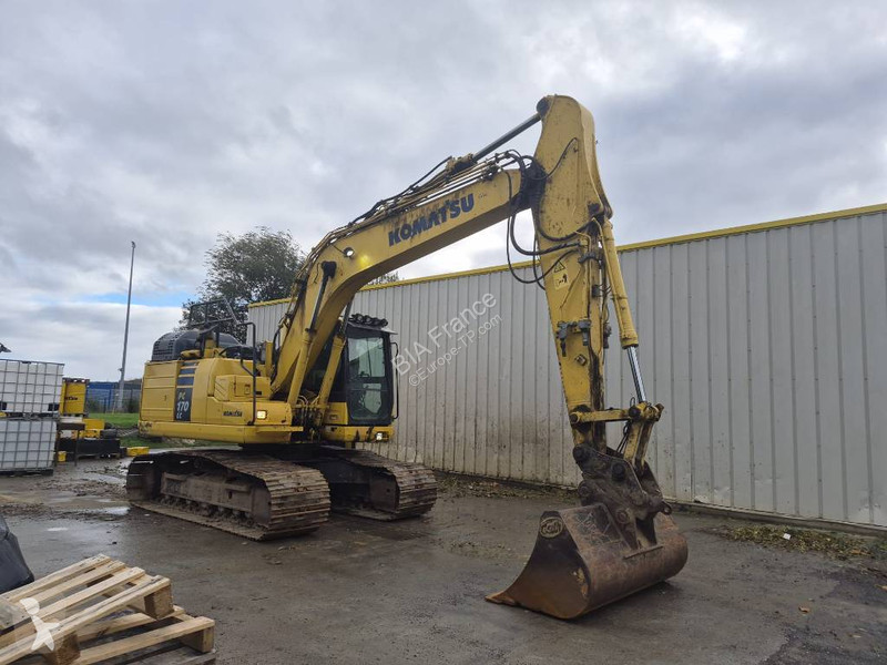 Escavadora Komatsu LC-11
