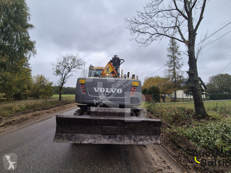 Escavadora Volvo