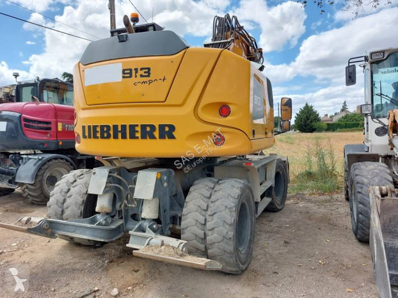 Graafmachine Liebherr A913Compact