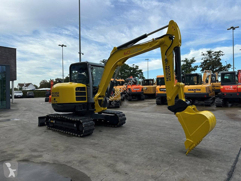 Escavadora Neuson 6003