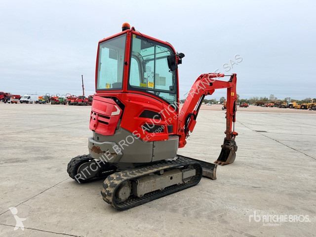 Escavadora Volvo ECR25D